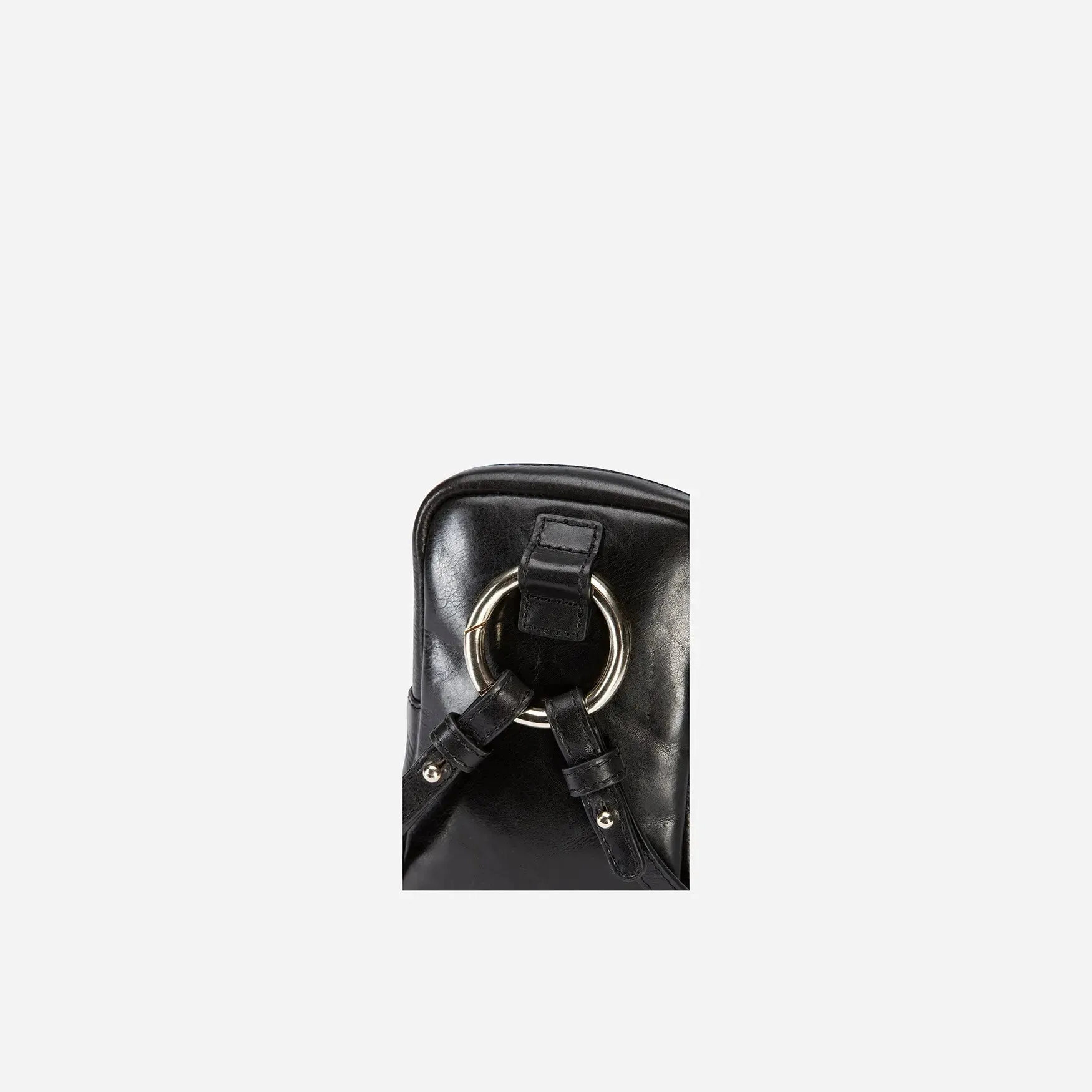 Sleek Black Sling Purse for Fashion-Forward Women