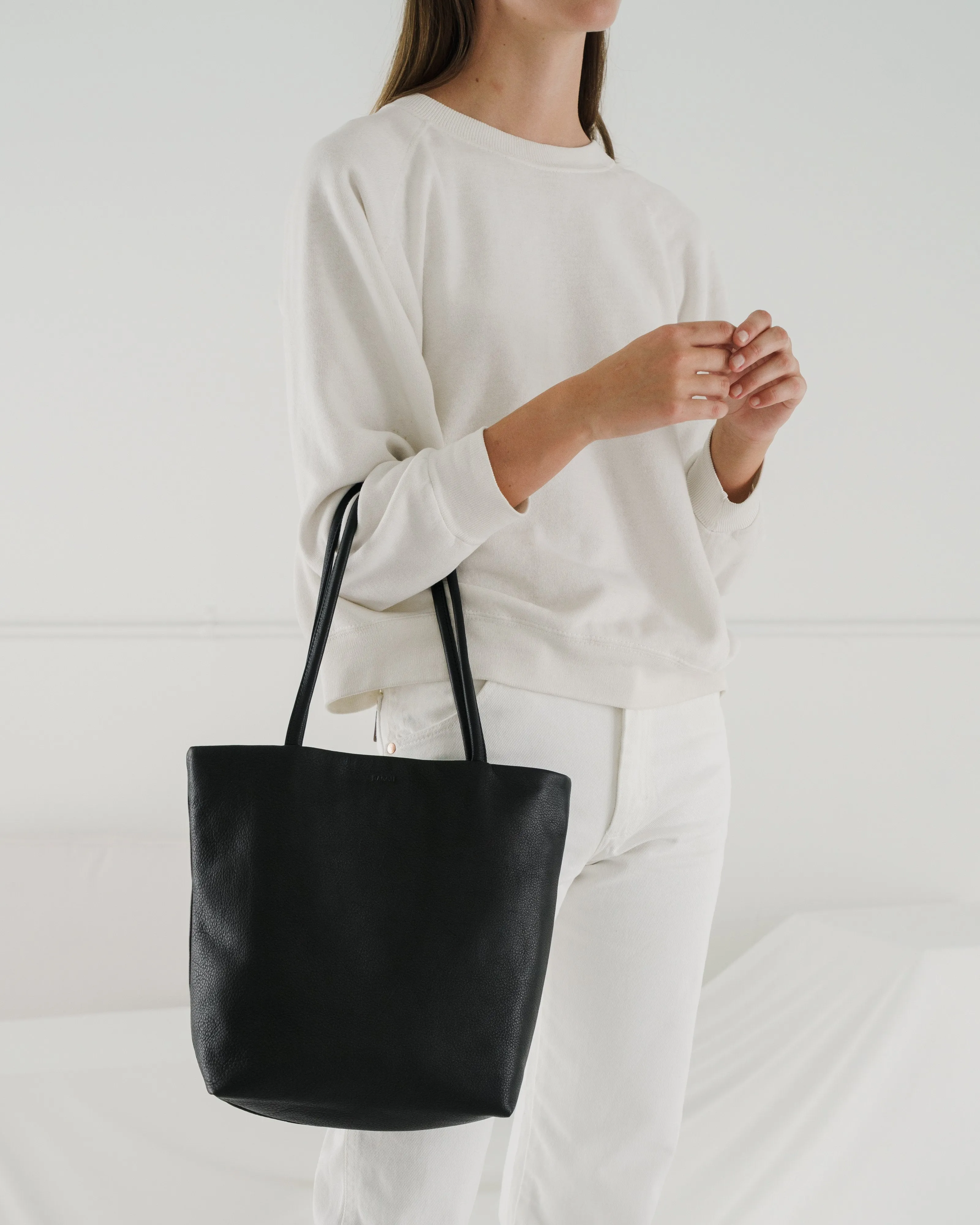 Soft Medium Tote - Black