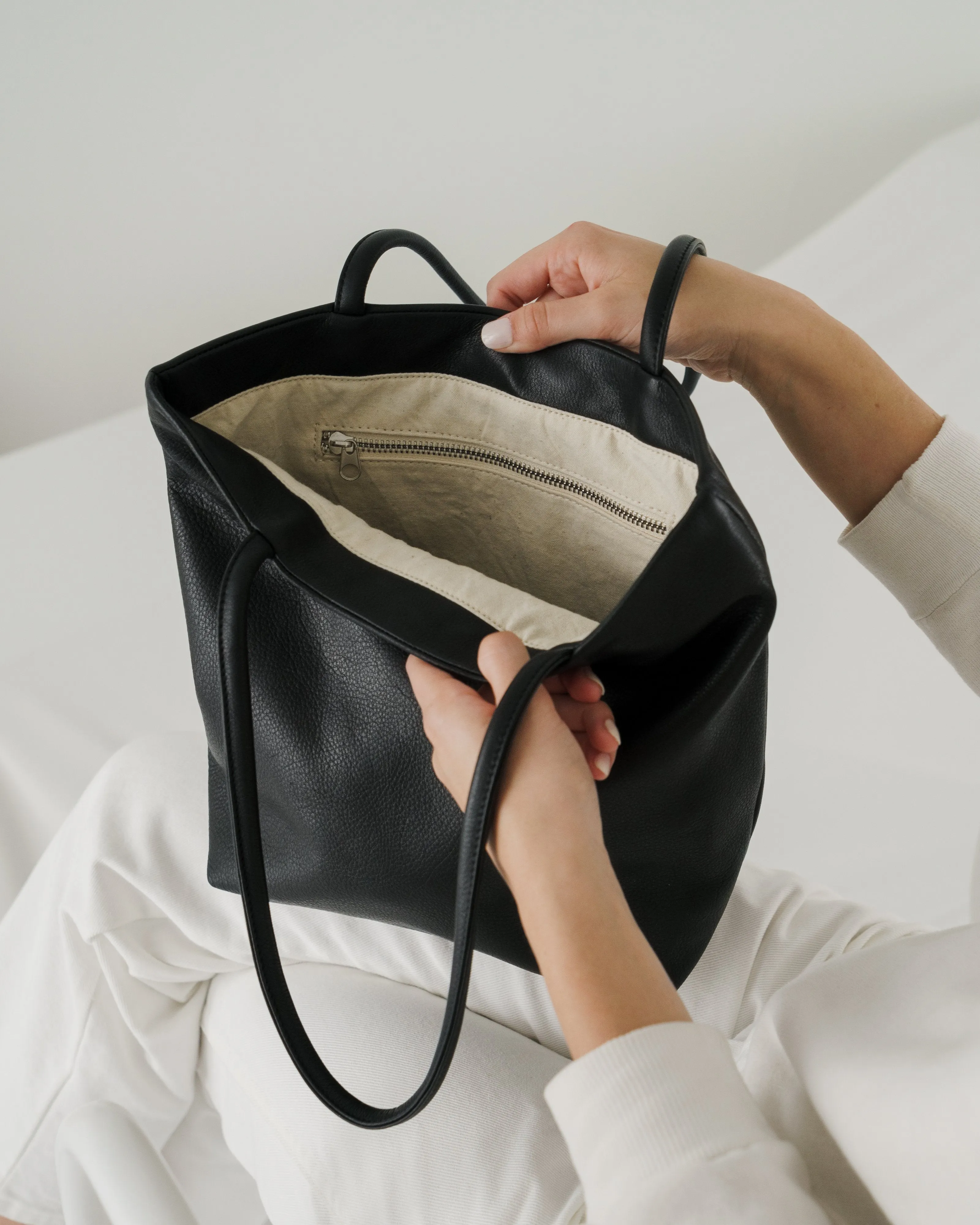 Soft Medium Tote - Black